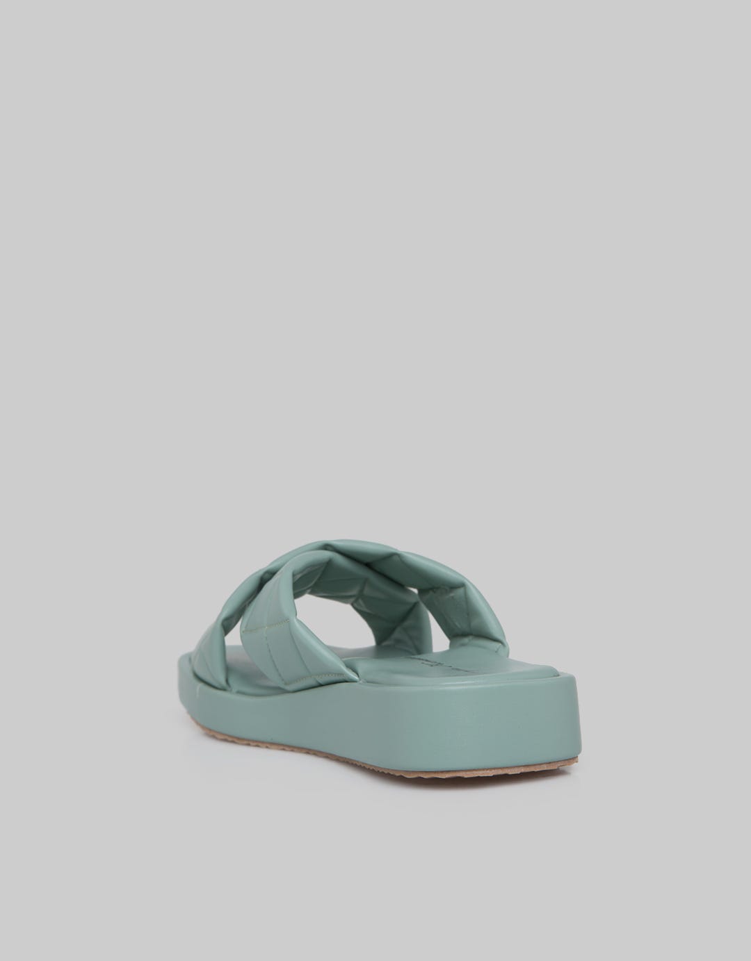 Yongki Komaladi Sandal Simply