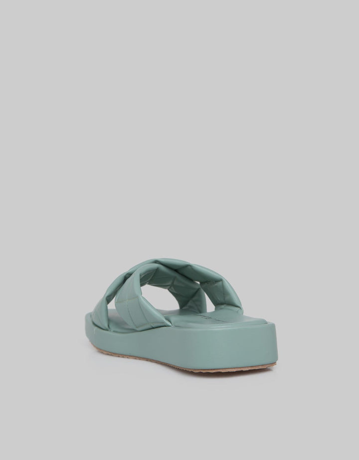 Yongki Komaladi Sandal Simply