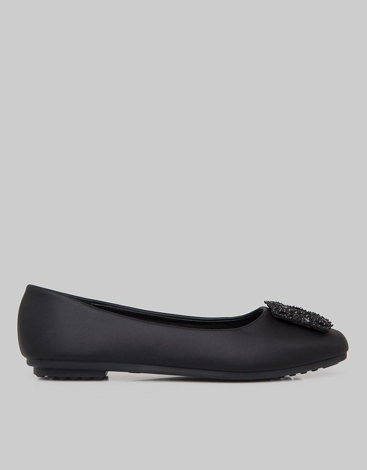 Yongki Komaladi Flat Shoes