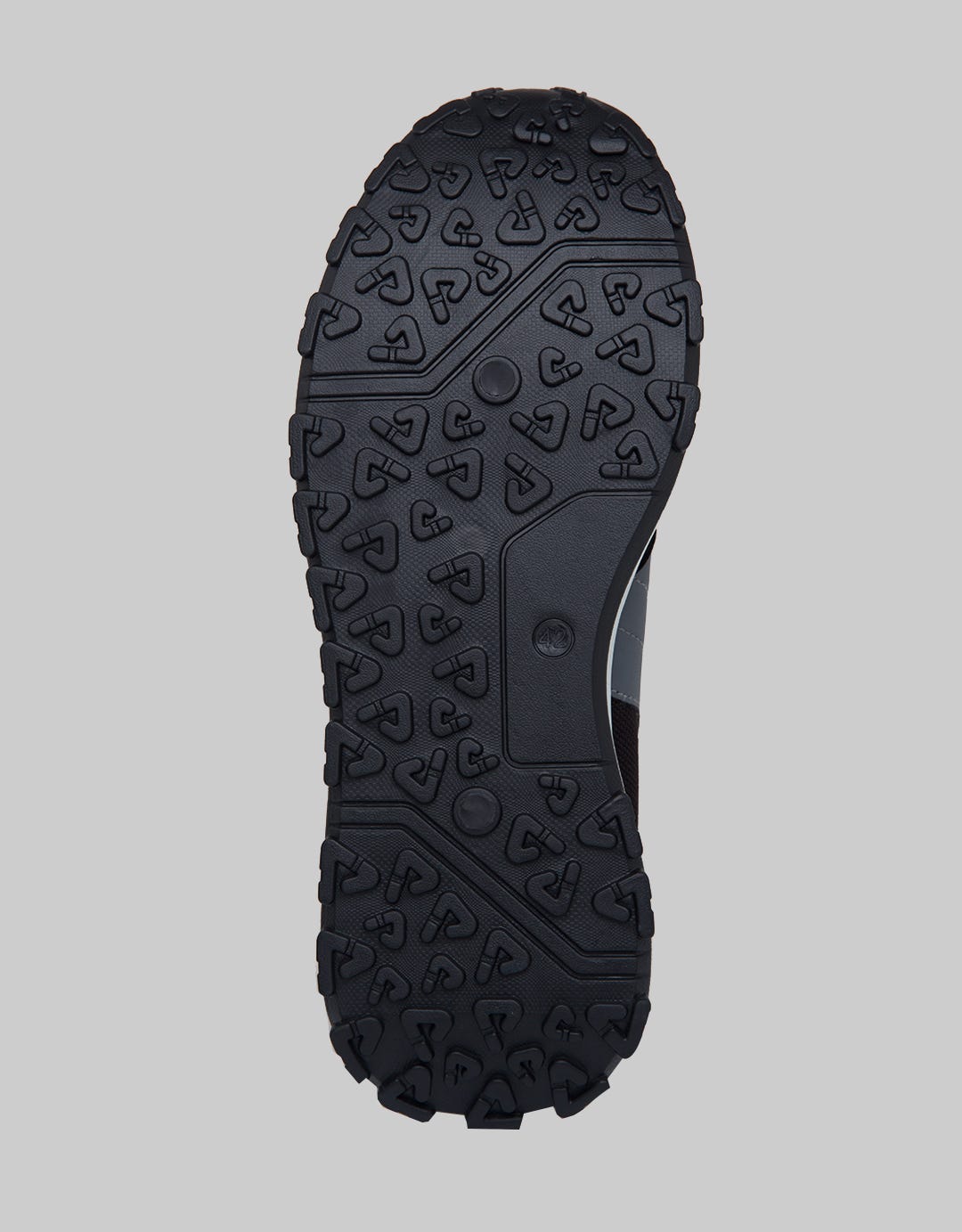 Yongki Komaladi Sepatu Sporty Look