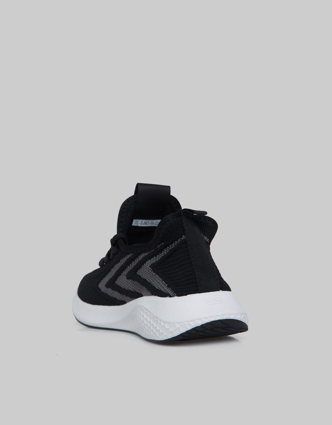 Yongki Komaladi Sepatu Sporty