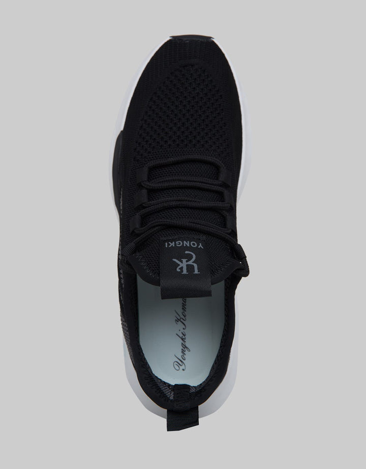 Yongki Komaladi Sepatu Sporty