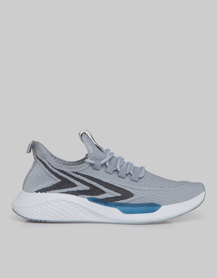 Yongki Komaladi Sepatu Sporty