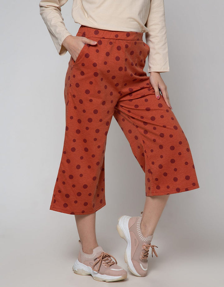 Nevada Capri Basic Polka Knit