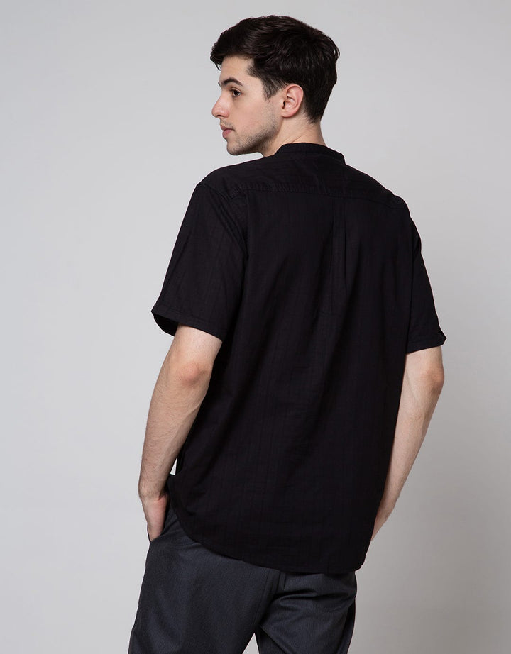 Lois Classic Casual Kemeja Pria