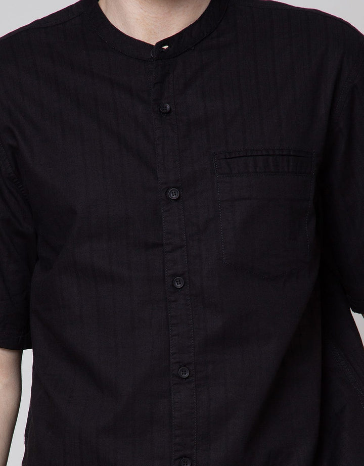 Lois Classic Casual Kemeja Pria