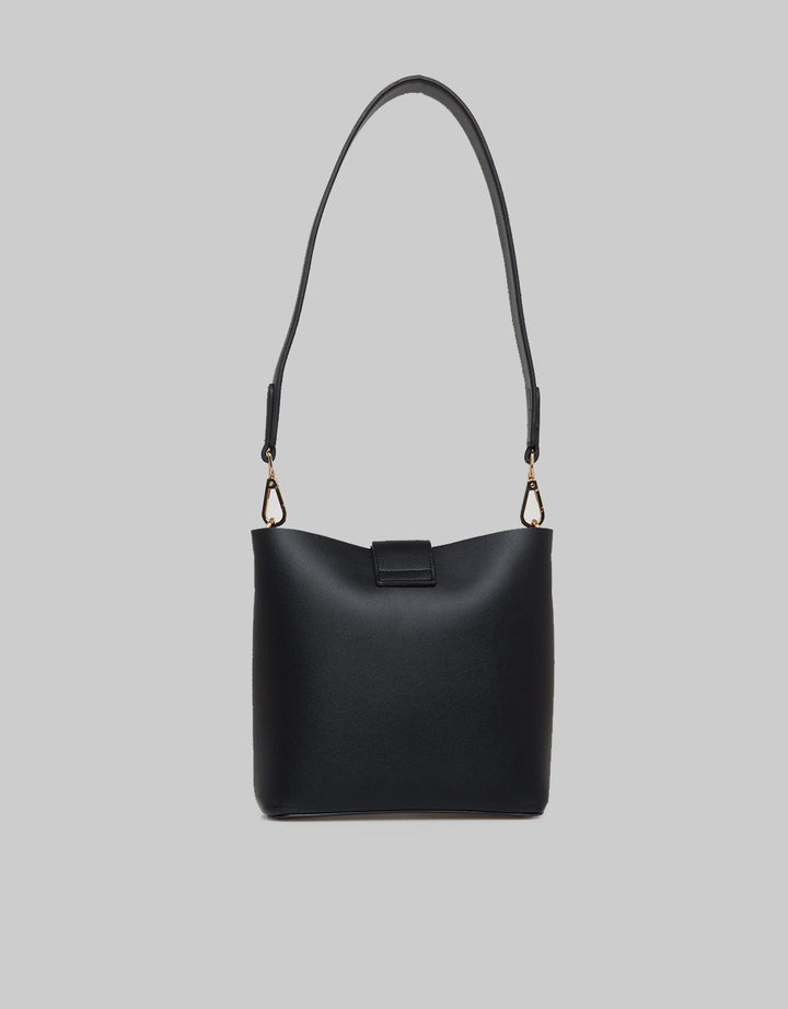 Connexion Solid Vlum Shoulder Bag Wanita