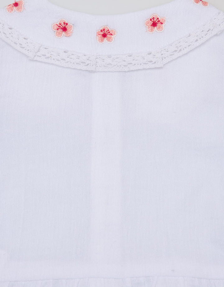 Pipiniko Blouse 3/4 Sleeve Colar Ruffle Flower