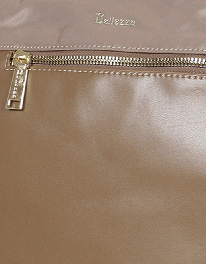 Bellezza Square With Pocket 3 Handbag