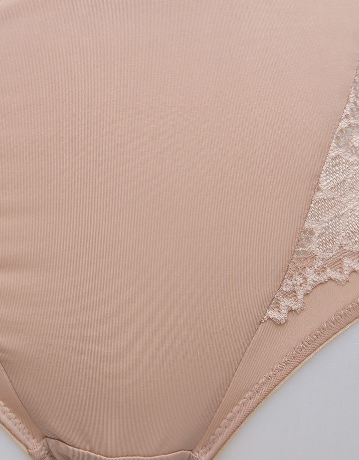 St. Yves Laces Detail Midi Panty Wanita