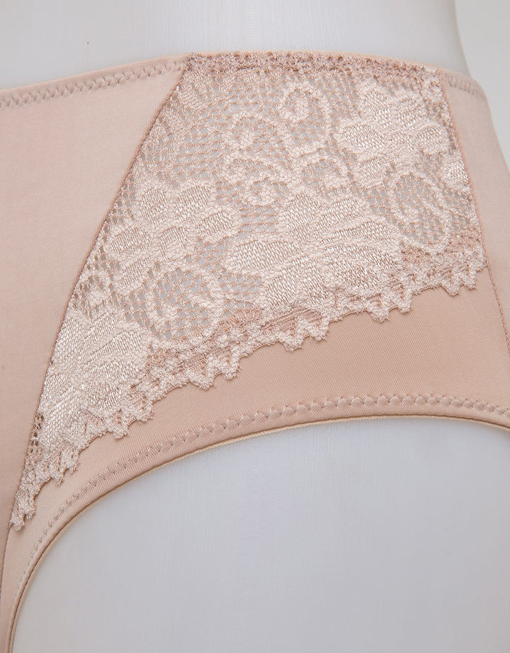 St. Yves Laces Detail Midi Panty Wanita