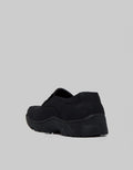 Cole Sepatu Slip On Casual Pria