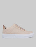 Details Sneakers Wanita