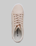 Details Sneakers Wanita
