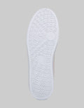 Details Sneakers Wanita