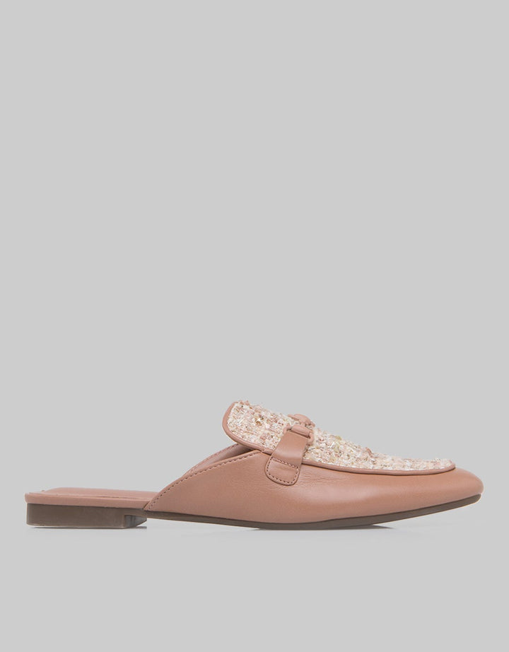 Women's Mule Sandal Slip On Details