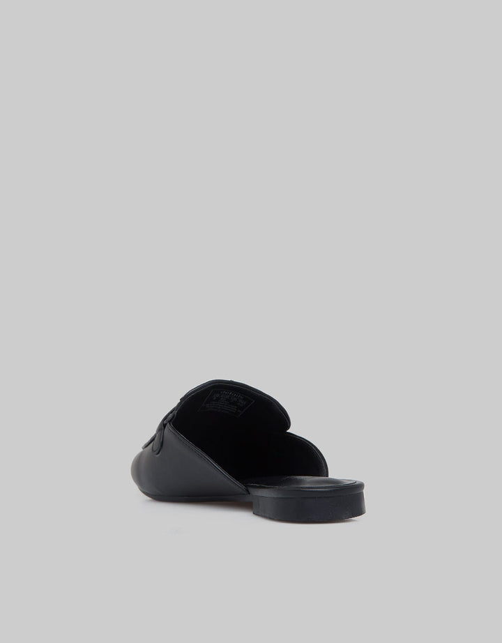 Women's Mule Sandal Slip On Details