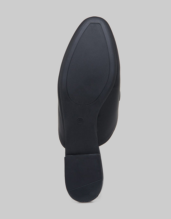 Women's Mule Sandal Slip On Details