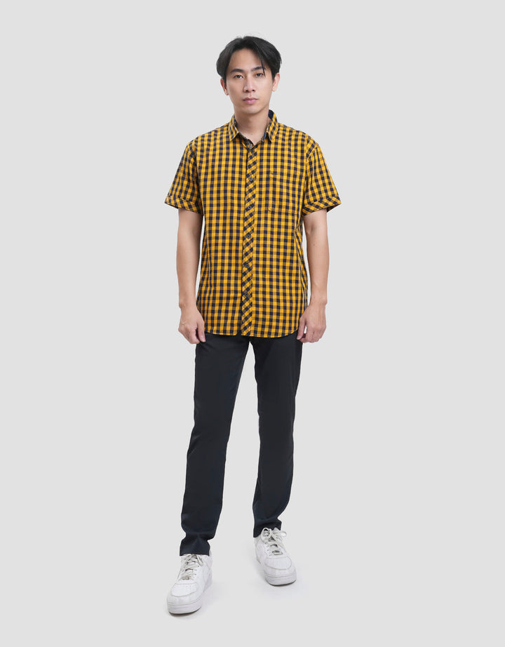 Cardinal Jeans Little Check Print Kemeja Lengan Pendek Pria