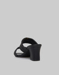 Yongki Komaladi Wekkend Double Stitching Strap Sandal