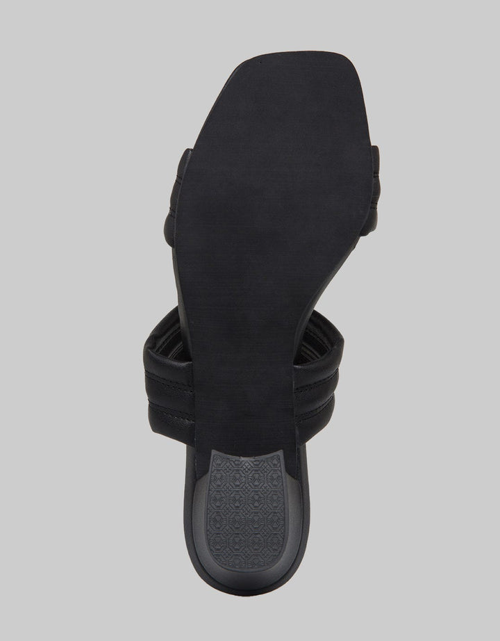 Yongki Komaladi Wekkend Double Stitching Strap Sandal
