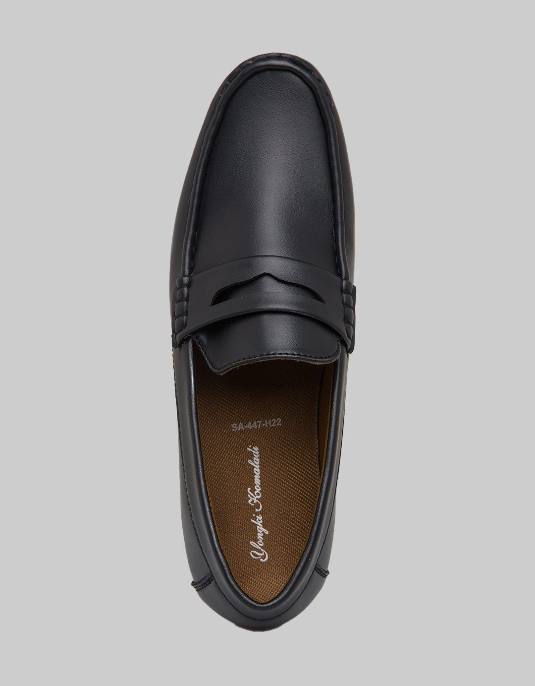Yongki Komaladi Sepatu Casual