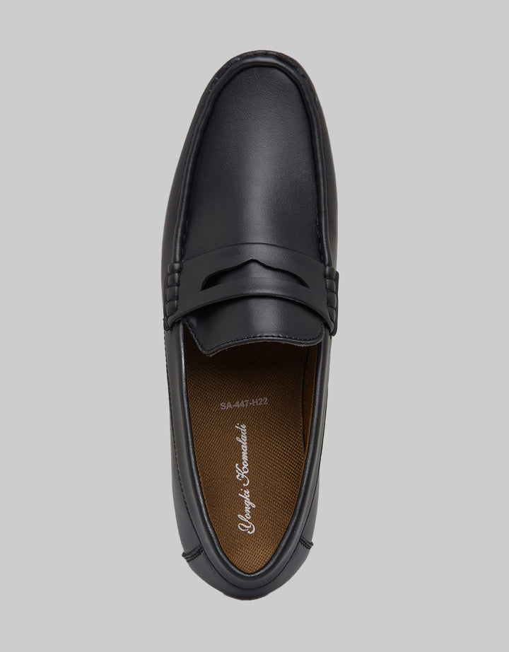 Yongki Komaladi Sepatu Casual