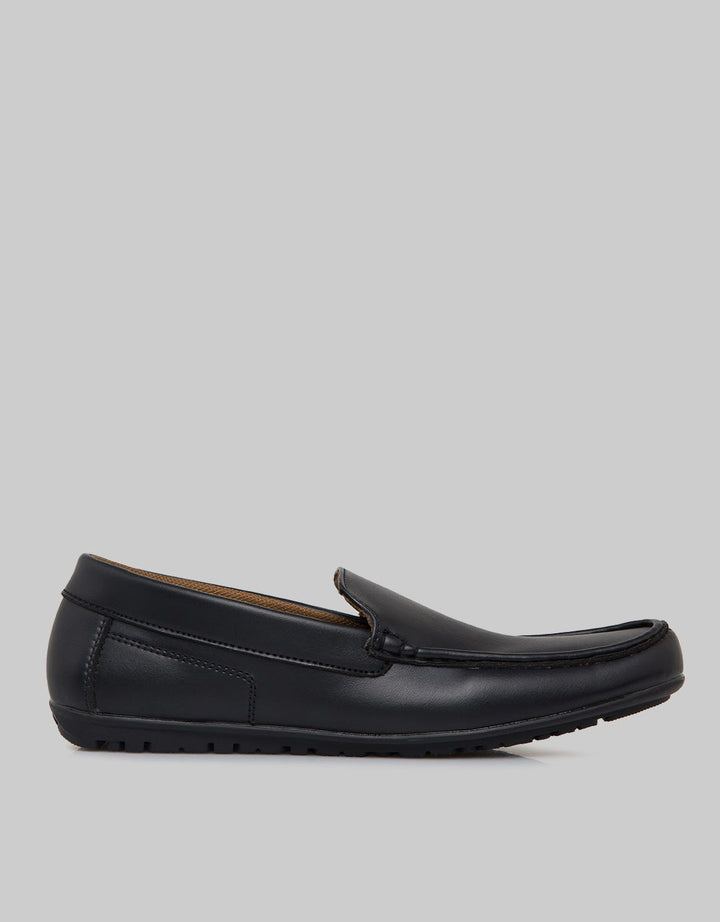 Yongki Komaladi Sepatu Muccasin