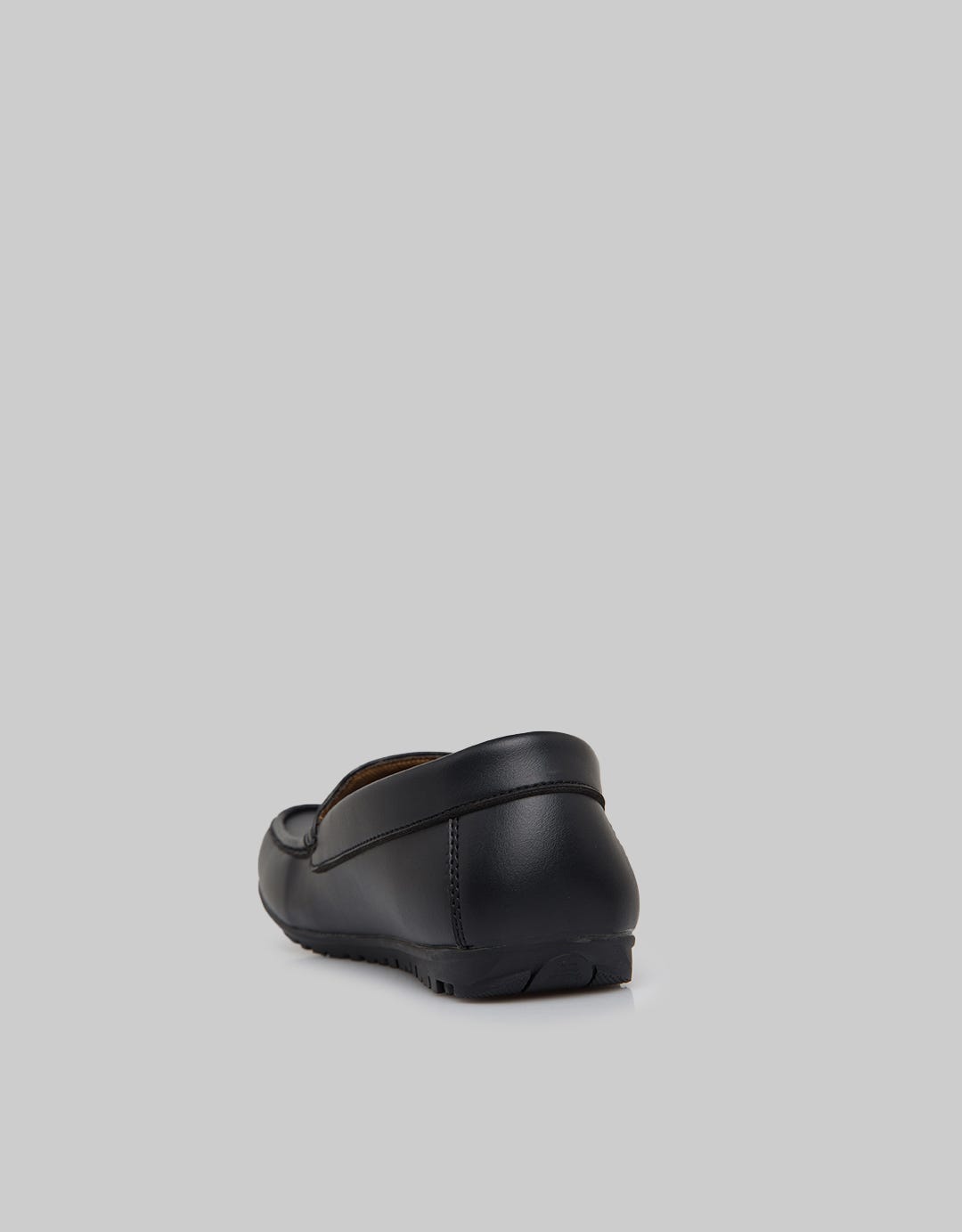 Yongki Komaladi Sepatu Muccasin