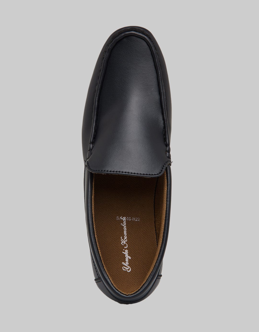 Yongki Komaladi Sepatu Muccasin