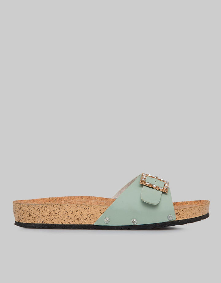Yongki Komaladi Sandal