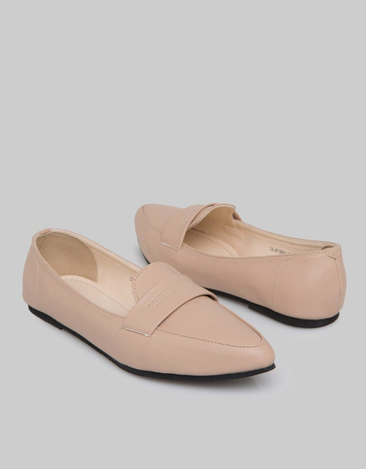 Yongki Komaladi Flat Shoes
