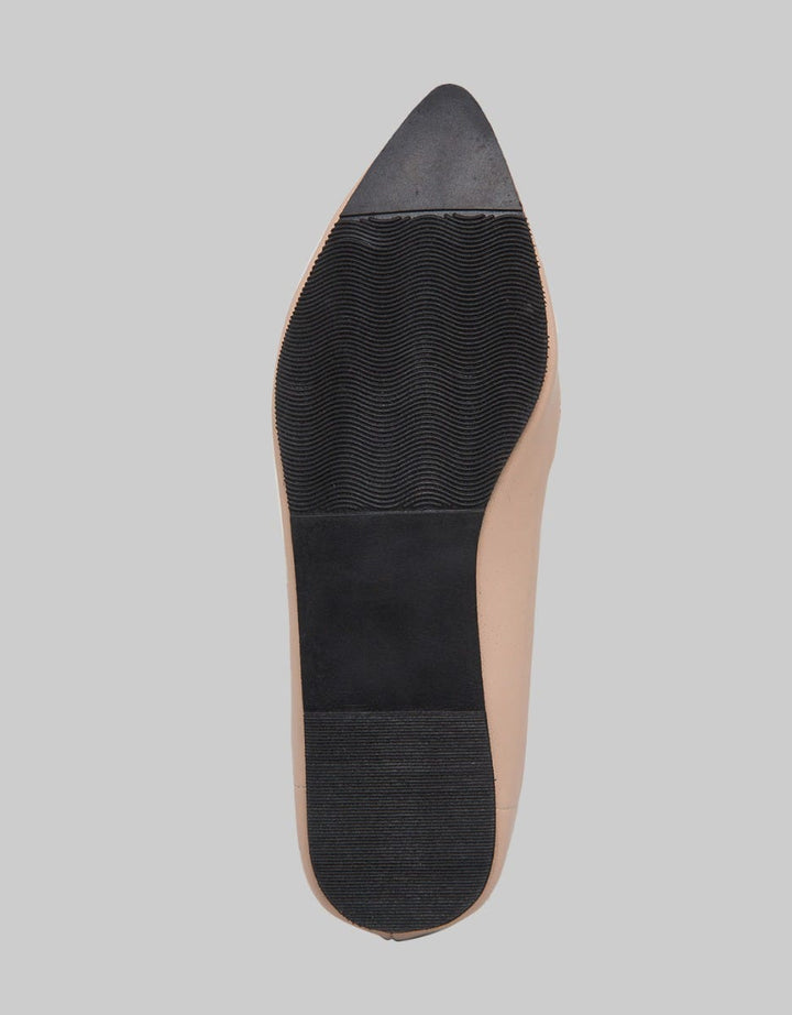 Yongki Komaladi Flat Shoes