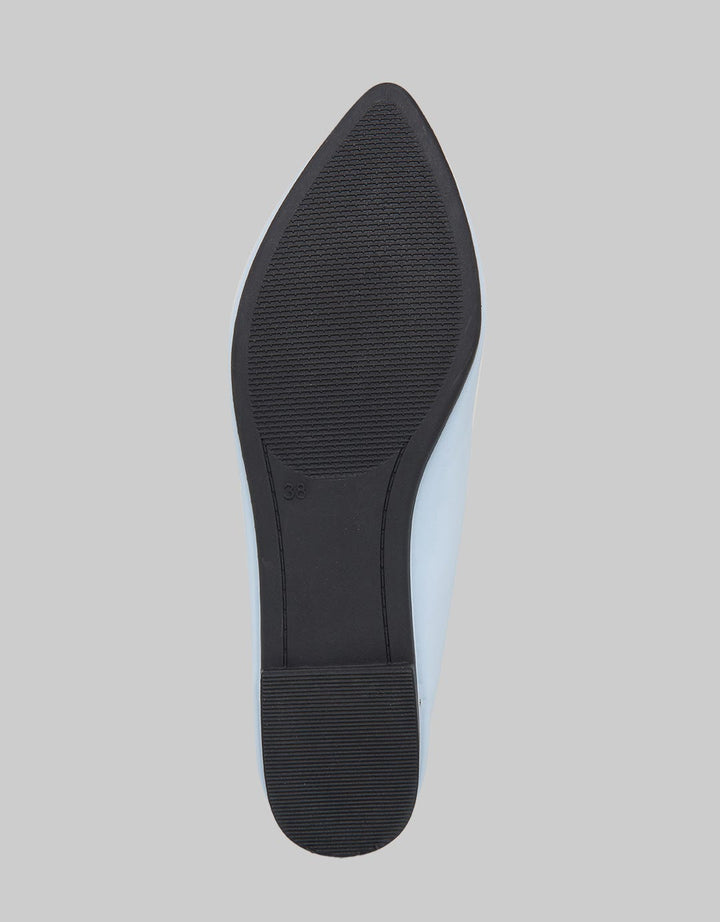 Yongki Komaladi Stitching Insole Flat Shoes
