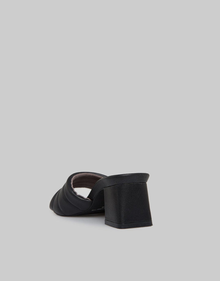 Yongki Komaladi Wekkend Sandal Strap