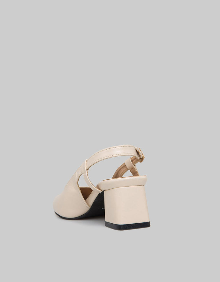 Yongki Komaladi Sandal Bustong