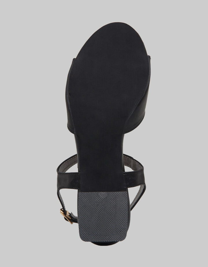 Yongki Komaladi Sandal Flip Flop