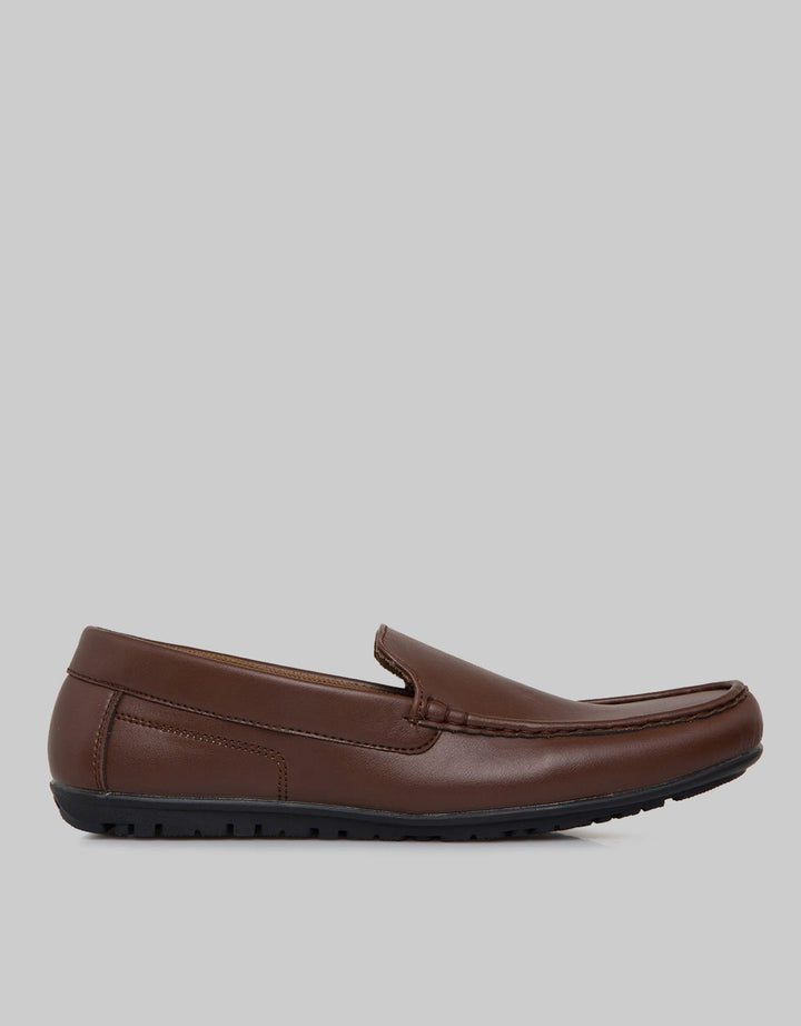 Yongki Komaladi Sepatu Muccasin