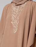 Annisa Lace On Chest Kaftan Wanita