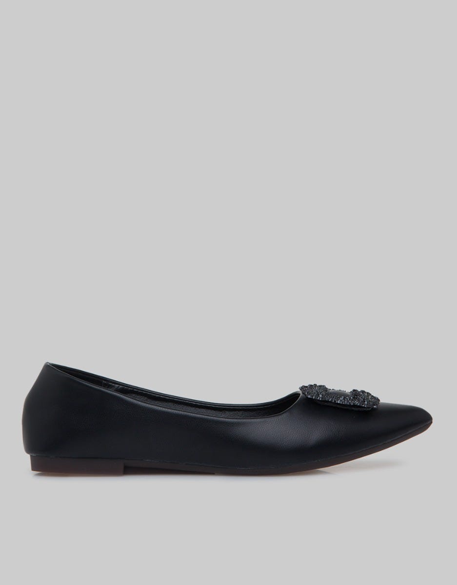Genny Sepatu Wanita