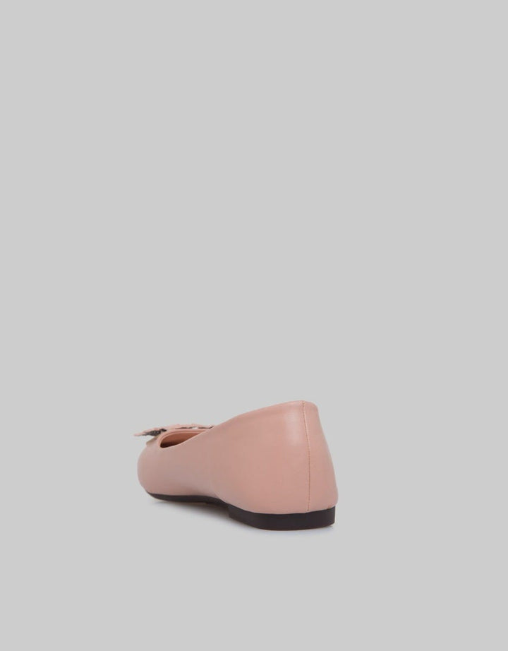 Genny Sepatu Wanita