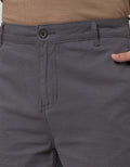 Cole Woven Print Celana Chinos Pria