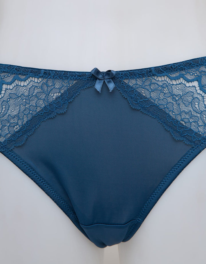St. Yves Brief Mini Panty Slide Lace