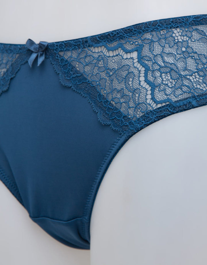 St. Yves Brief Mini Panty Slide Lace