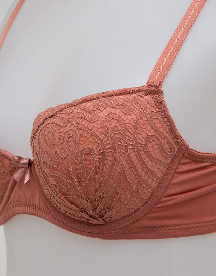 St.Yves Push Up Regular Bra Wire Lace Creme Brule