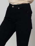 Expand Yara Celana Jeans