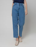 Expand Jaclyn Celana Jeans Wanita