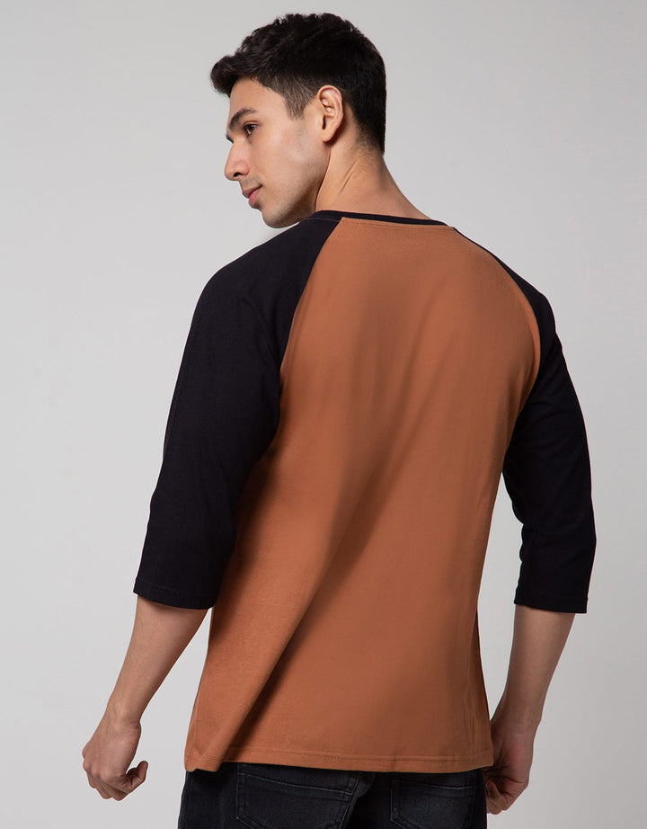 T Zone Geometry Theme Kaos Raglan Pria