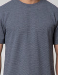 Details Texture Plain Kaos Pria