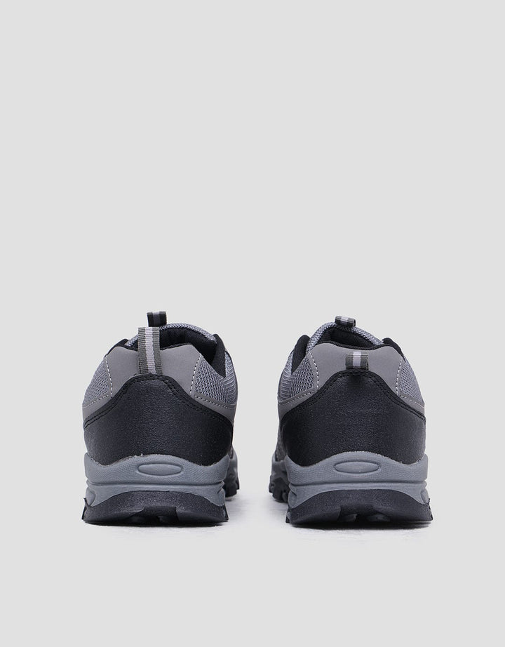 Cole Spcl01 Sepatu Outdoor Pria
